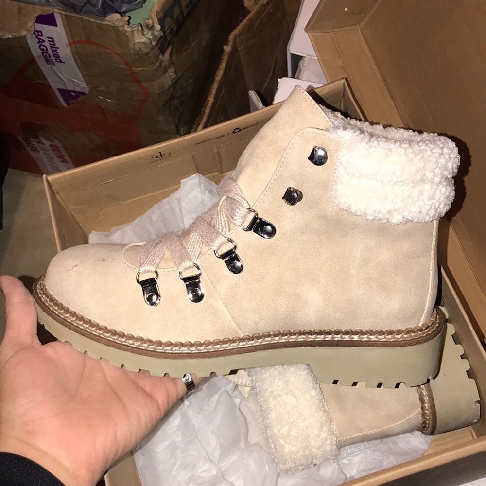 Cute Sherpa style booties